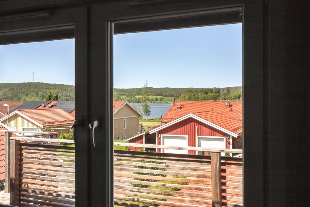 003ef77135e26cec254fd12017c6e42d